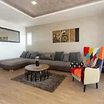 Aqua Apartment