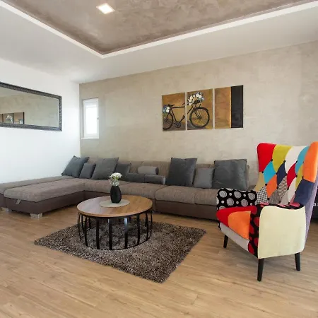 Aqua Apartment