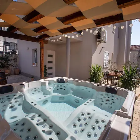 Aqua Apartment *