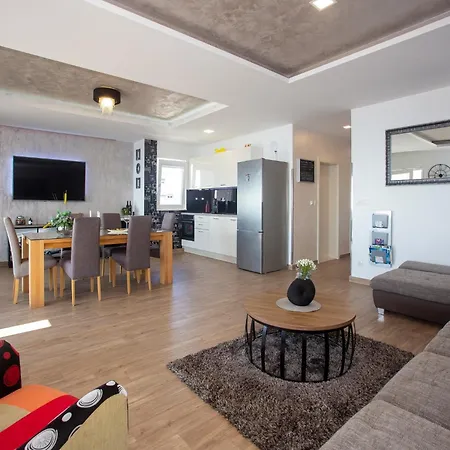 Aqua Apartment