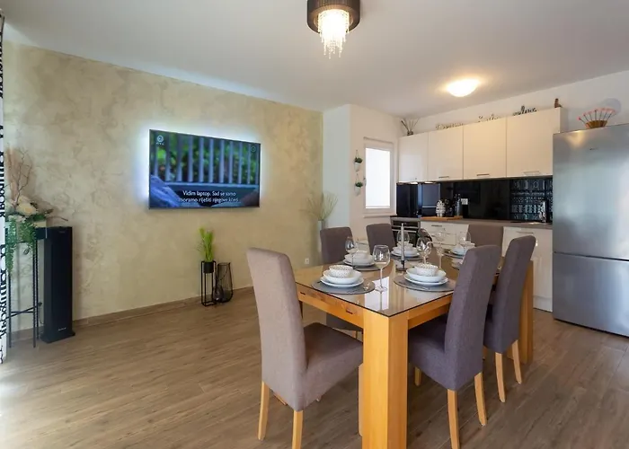 Aqua Apartment *